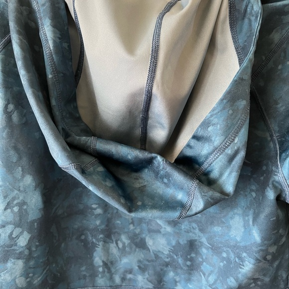 Carve Designs Hooded athletic jacket, women size S blue - Picture 3 of 6